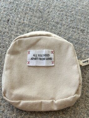 NWOT Davines Sustainable Pochette - All you need apart from love - sustainable